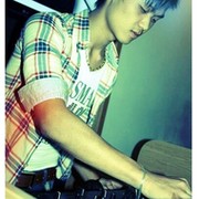 miSha_Nя™ KimSl{uu' on My World.